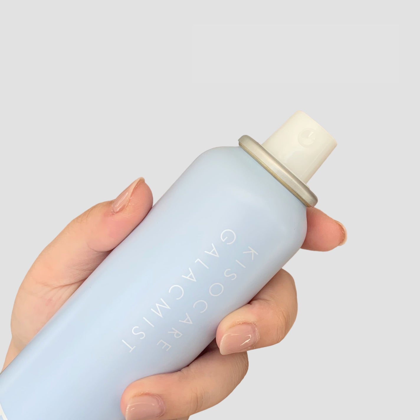 n e n e on LIPS 「\ たったひと吹きでキメのあるみずみずしい肌へ! /𓐄𓐄𓐄𓐄..」(3枚目)