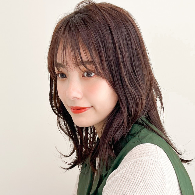 長めのウルフカット