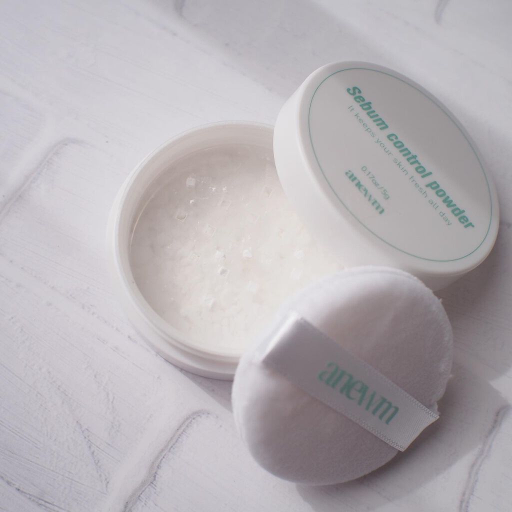 アニューム セバム コントロール パウダー/saat insight/ルースパウダーを使ったクチコミ（2枚目）