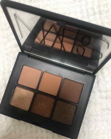 ヴォワヤジュールアイシャドウパレット/NARS/パウダーアイシャドウを使ったクチコミ（1枚目）