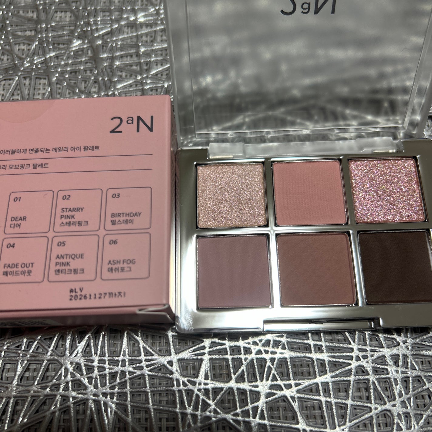 ケイト デザイニングアイブロウ3D/KATE/パウダーアイブロウを使ったクチコミ(4枚目)