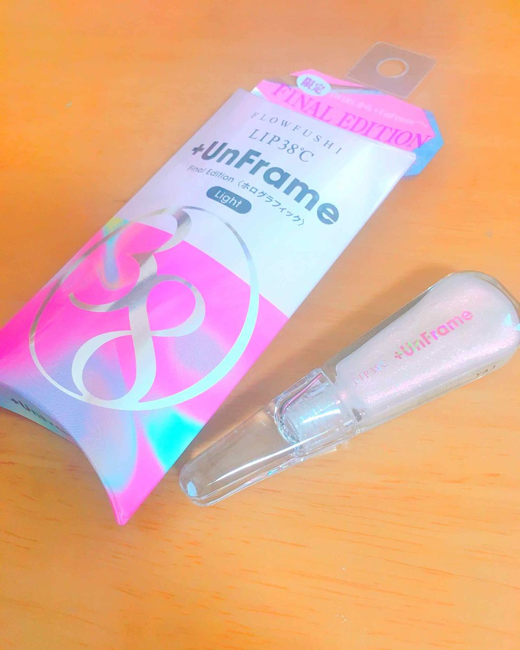 LIP38℃ +UnFrame<ホログラフィック>/UZU BY FLOWFUSHI/リップグロスを使ったクチコミ（2枚目）