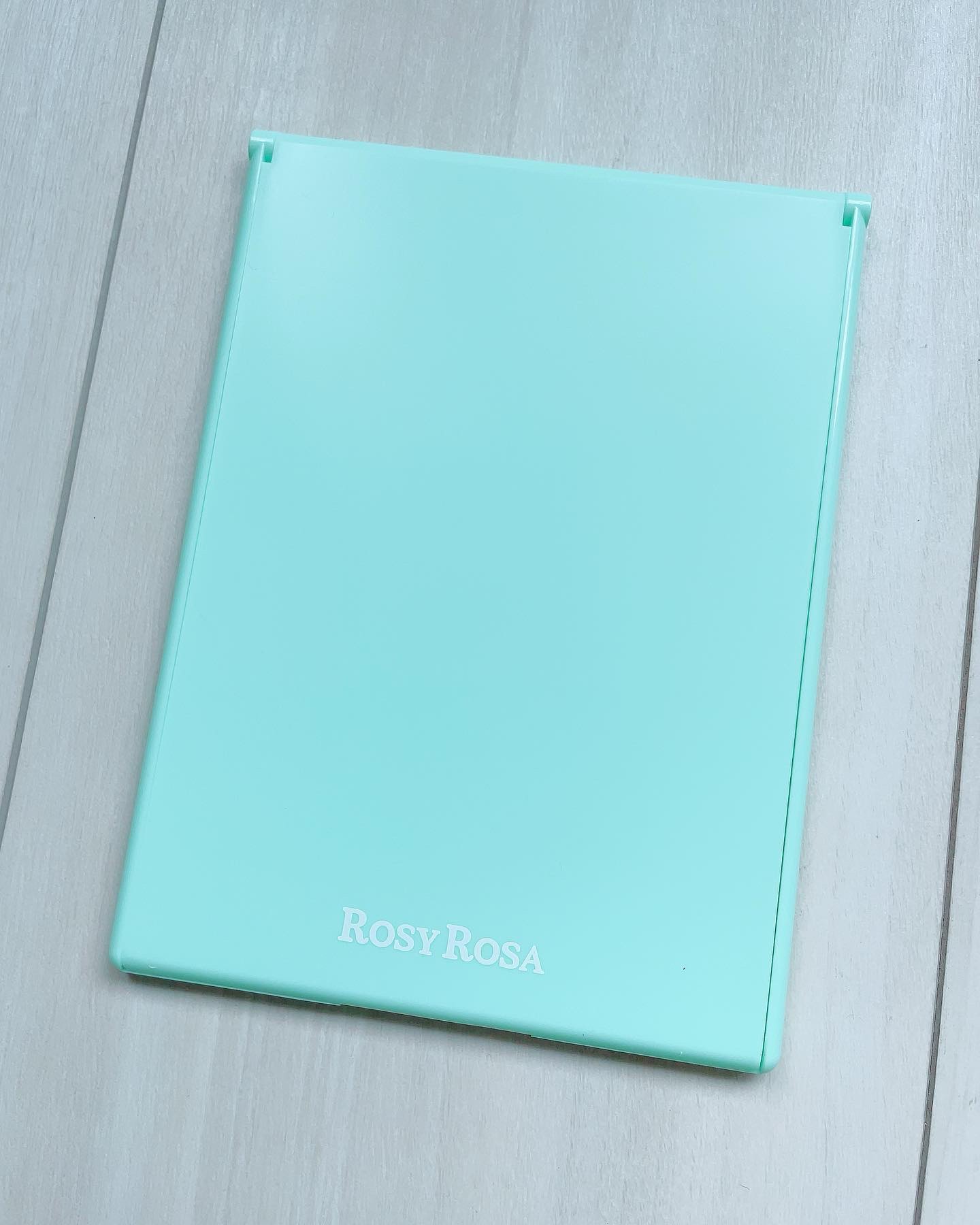 リアルックミラー 通常サイズ ミントグリーン(限定)/ロージーローザ/その他化粧小物を使ったクチコミ（2枚目）