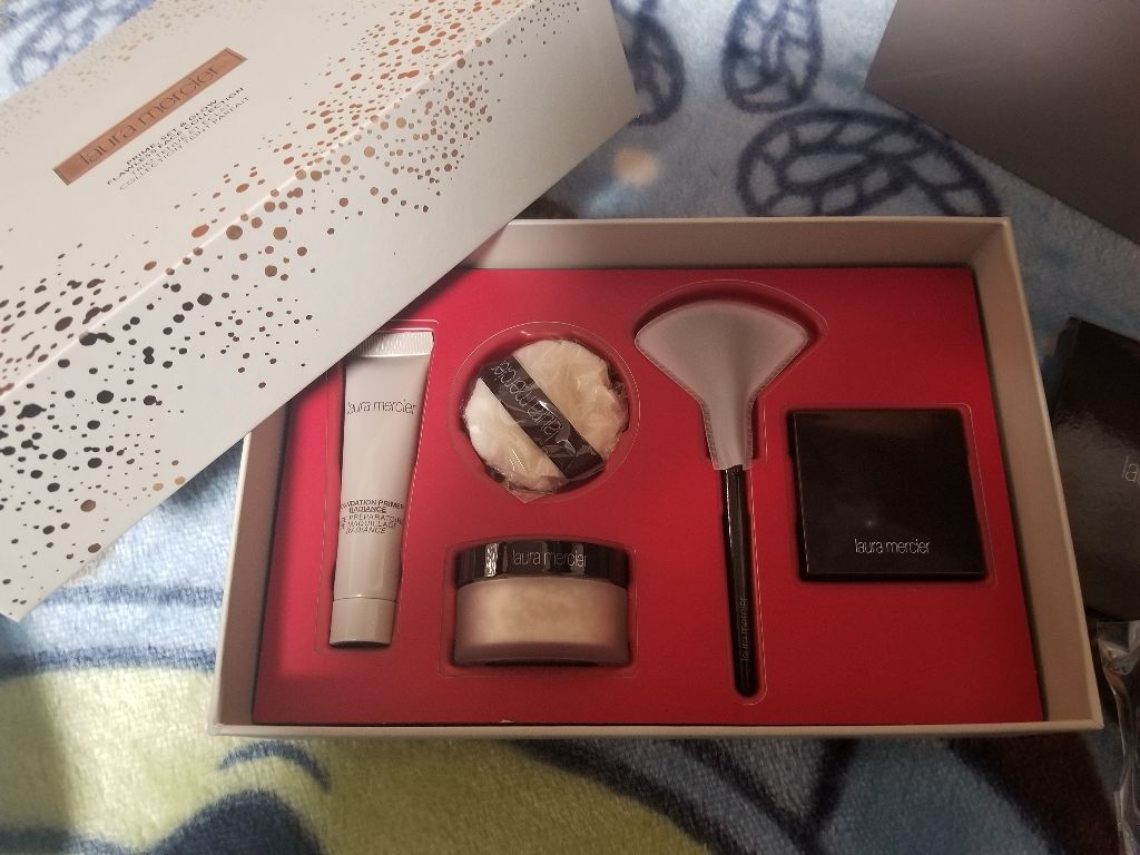 プライム セット ＆ グロウ フローレス フェイス コレクション/ローラ メルシエ/メイクアップキットを使ったクチコミ（2枚目）