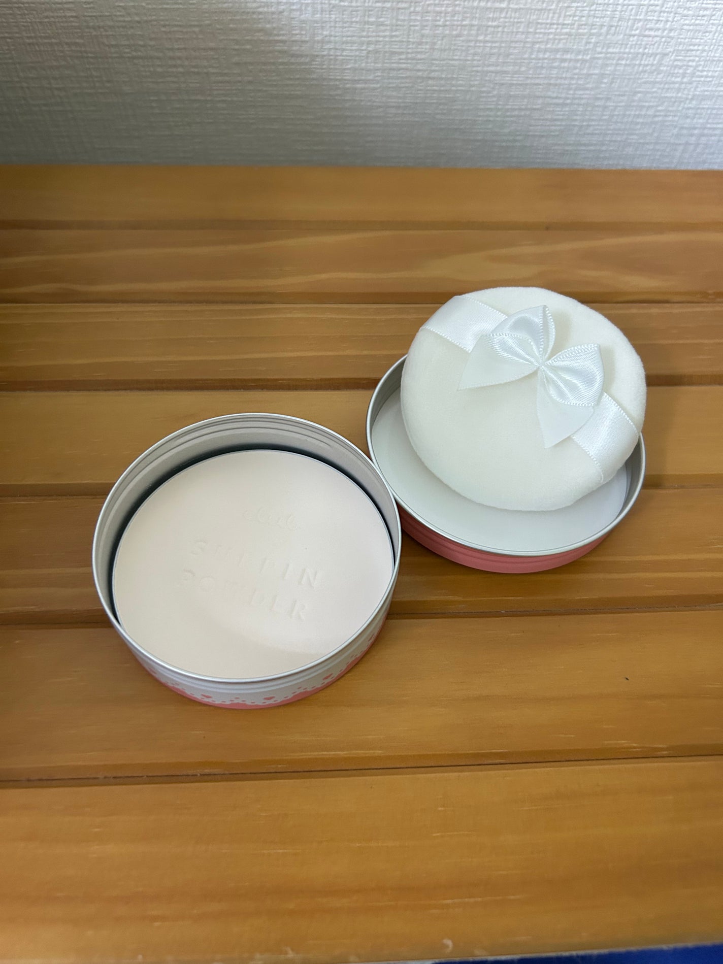 すっぴんパウダーC ホワイトフローラルブーケの香り/クラブ/プレストパウダーを使ったクチコミ(3枚目)