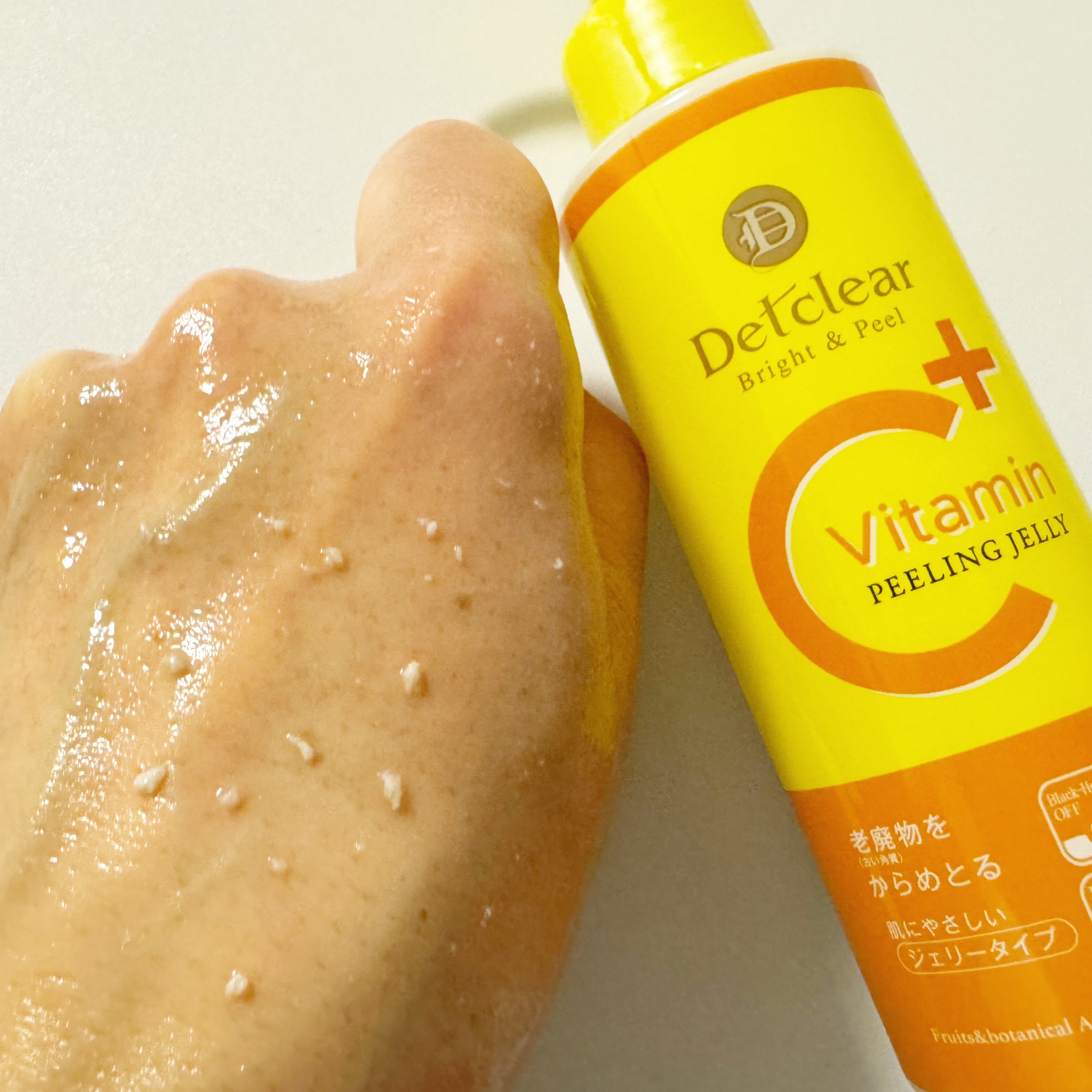 DETクリア ブライト＆ピール ピーリングジェリー＜ビタミンフルーツの香り＞/Detclear/スクラブ・ゴマージュを使ったクチコミ（3枚目）