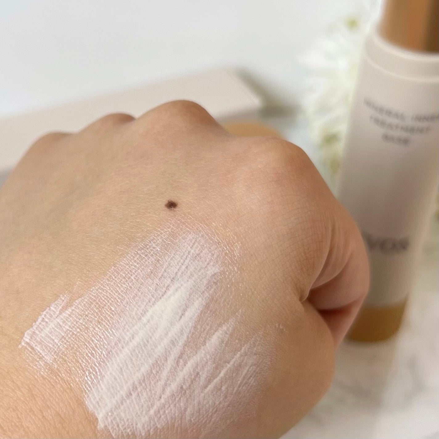 ミネラルインナートリートメントベース/エトヴォス/化粧下地を使ったクチコミ(4枚目)