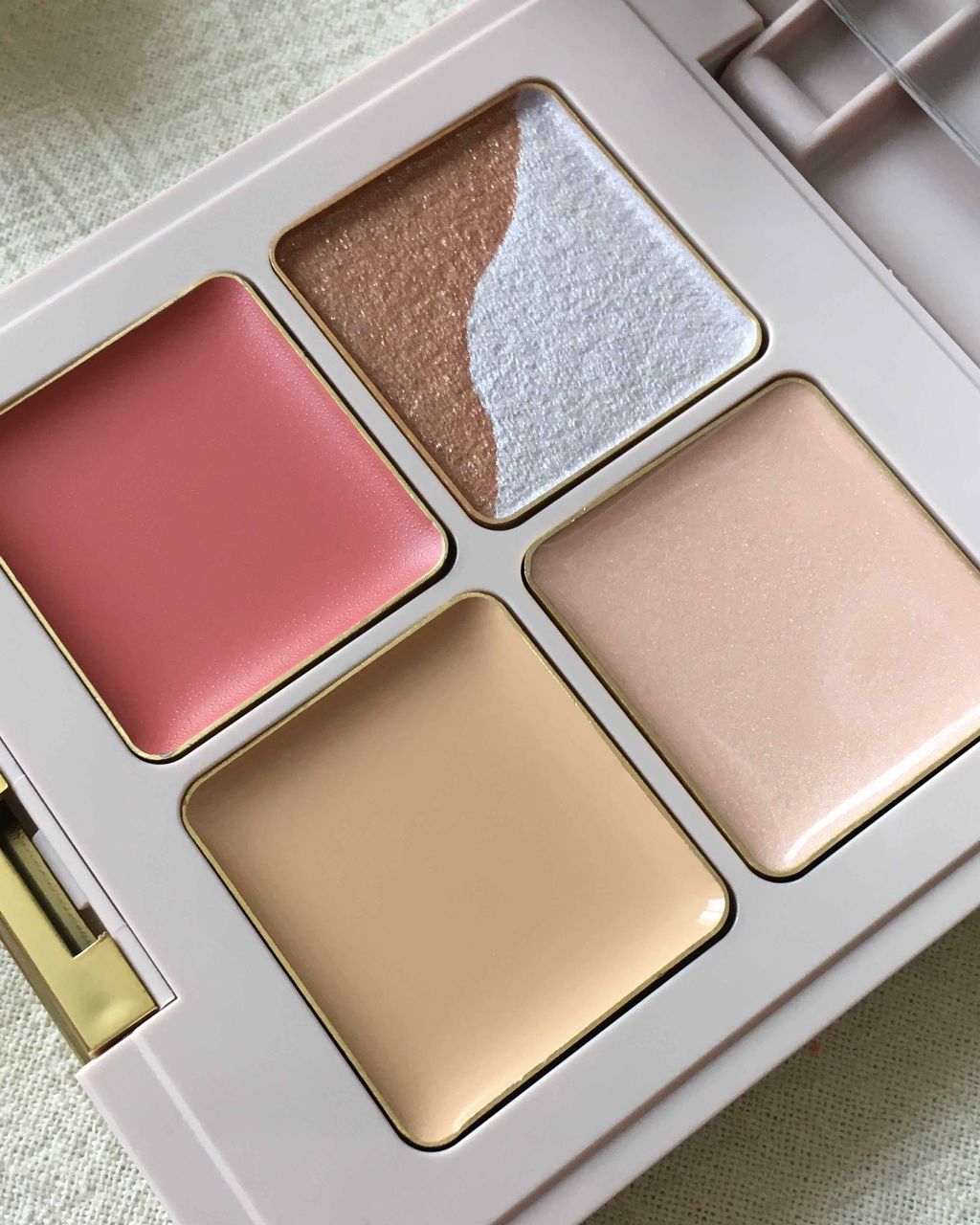 トーン ペタル アイシャドウ/to/one/アイシャドウパレットを使ったクチコミ（3枚目）