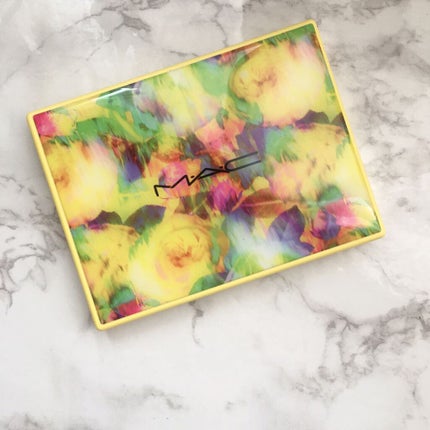 スモール アイシャドウ × 12 (ボタニック パニック)/M・A・C/アイシャドウパレットを使ったクチコミ(3枚目)