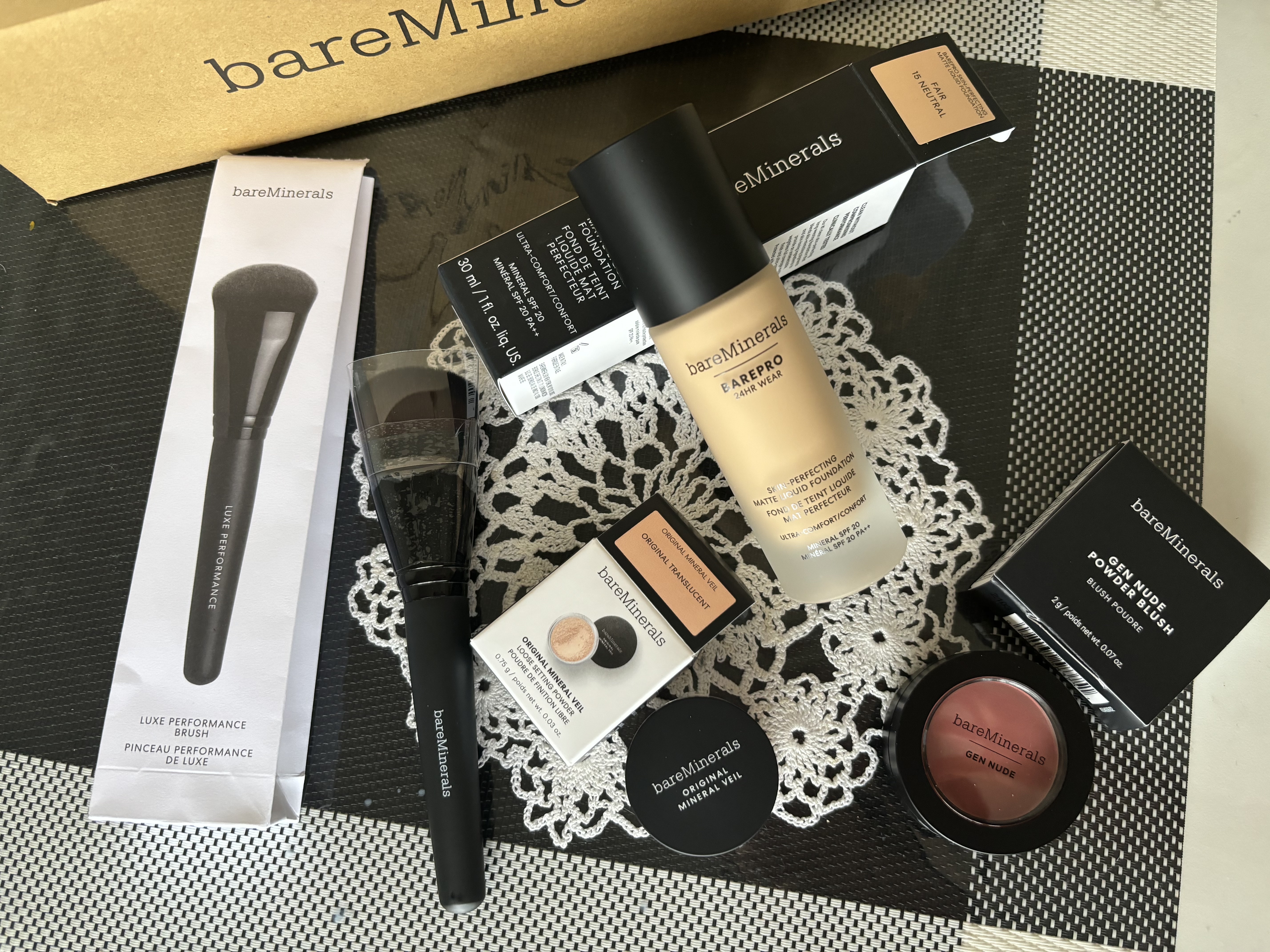 ジェン ヌード パウダー ブラッシュ/bareMinerals/パウダーチークを使ったクチコミ（2枚目）