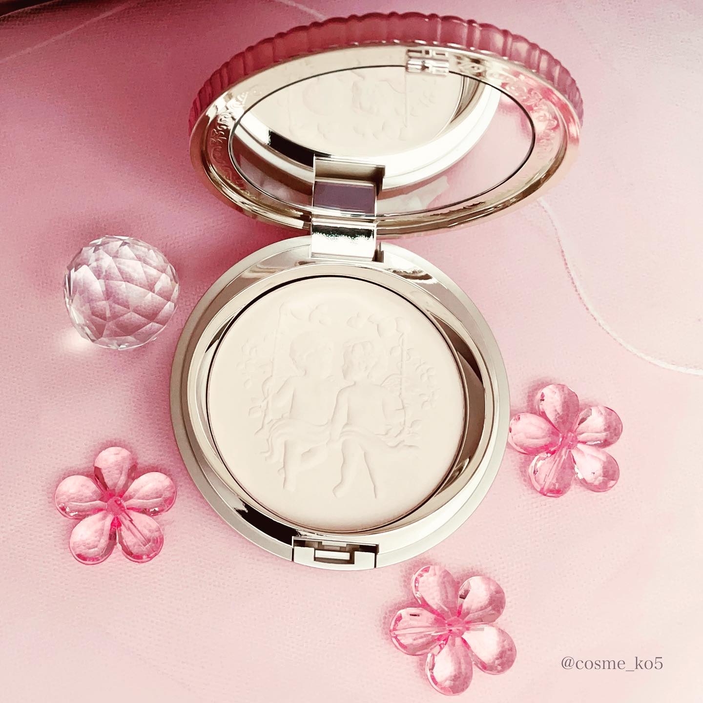 フェースアップパウダー２０２３ セット/ミラノコレクション/プレストパウダーを使ったクチコミ（2枚目）