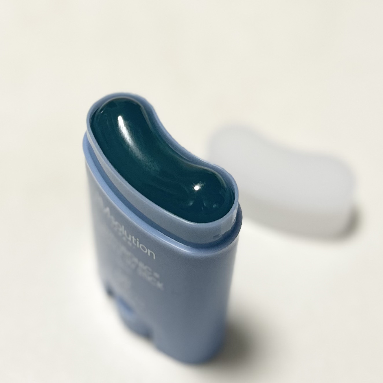 日焼け止めスティック H9ヒアルロニックアンプルUVスティック AQUA/JMsolution/日焼け止めスティックを使ったクチコミ（2枚目）