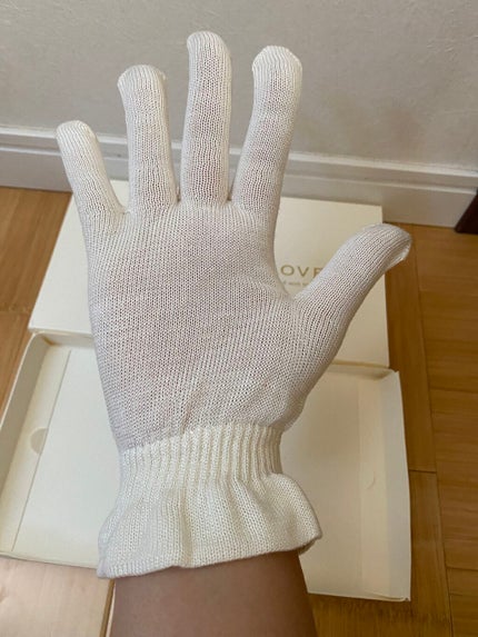 EBiS原液美容液をしみ込ませたシルク手袋/EBiS化粧品/ボディグッズを使ったクチコミ(2枚目)