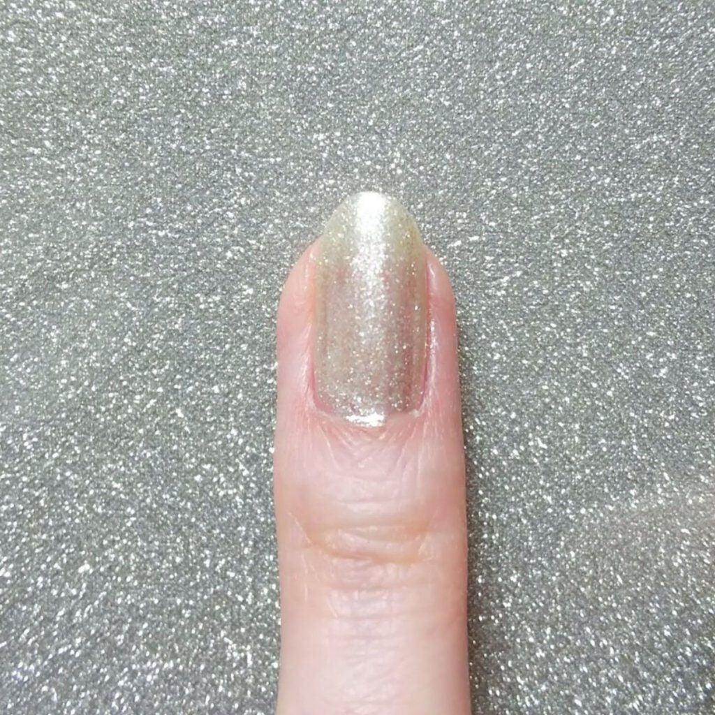 カラフルネイルズ/キャンメイク/マニキュアを使ったクチコミ(4枚目)