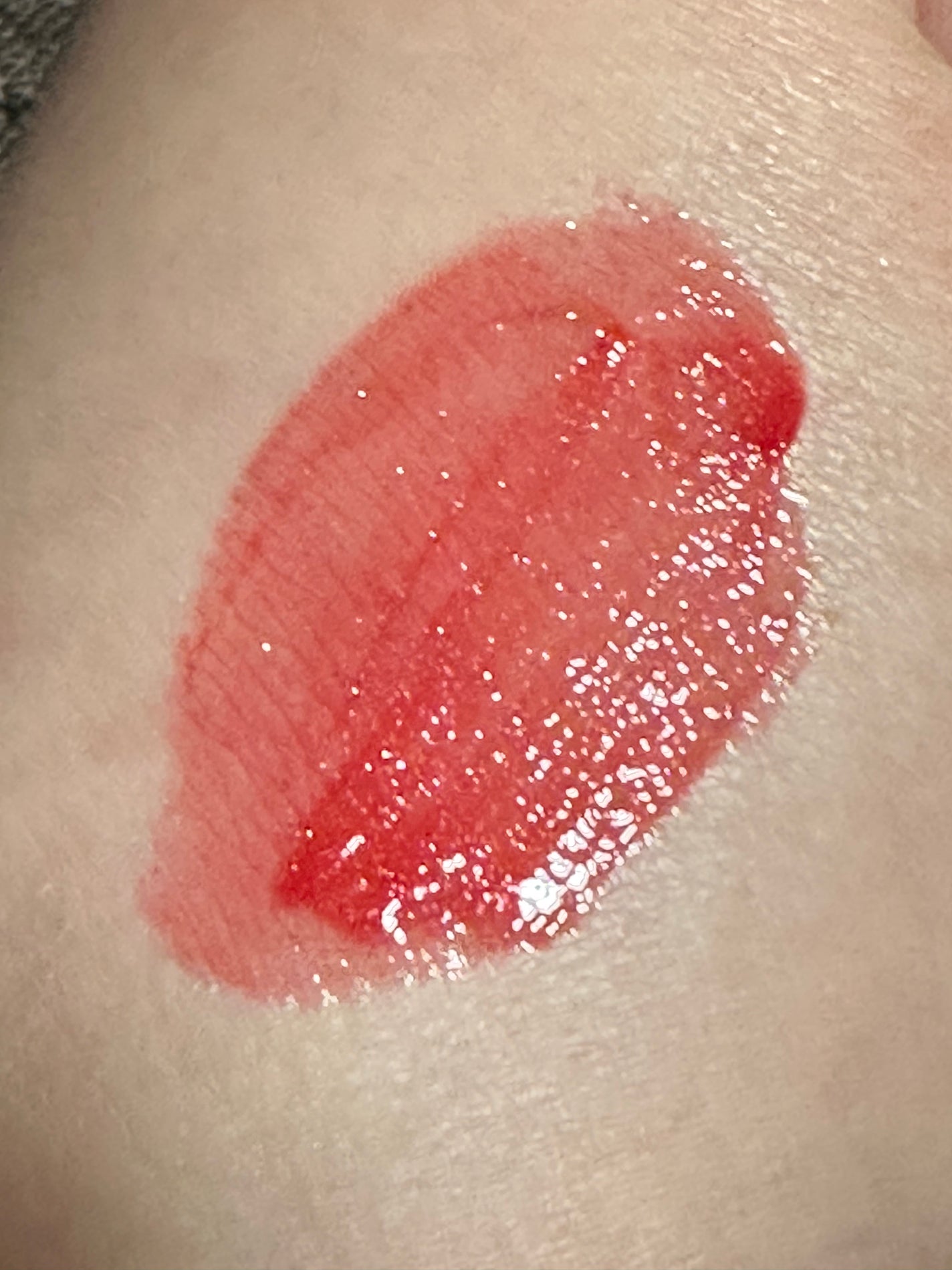 アンドバイロムアンド グラッシーボムティント/&nd by rom&nd/リップティントを使ったクチコミ(3枚目)