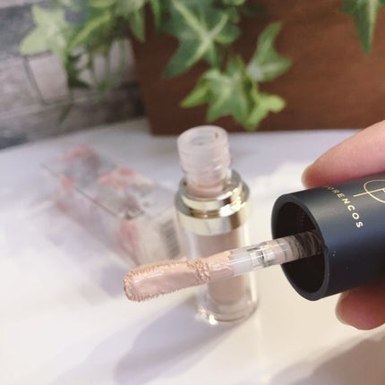 タトゥーウォータープルーフスカーコンシーラー/フォレンコス/リキッドコンシーラーを使ったクチコミ(2枚目)