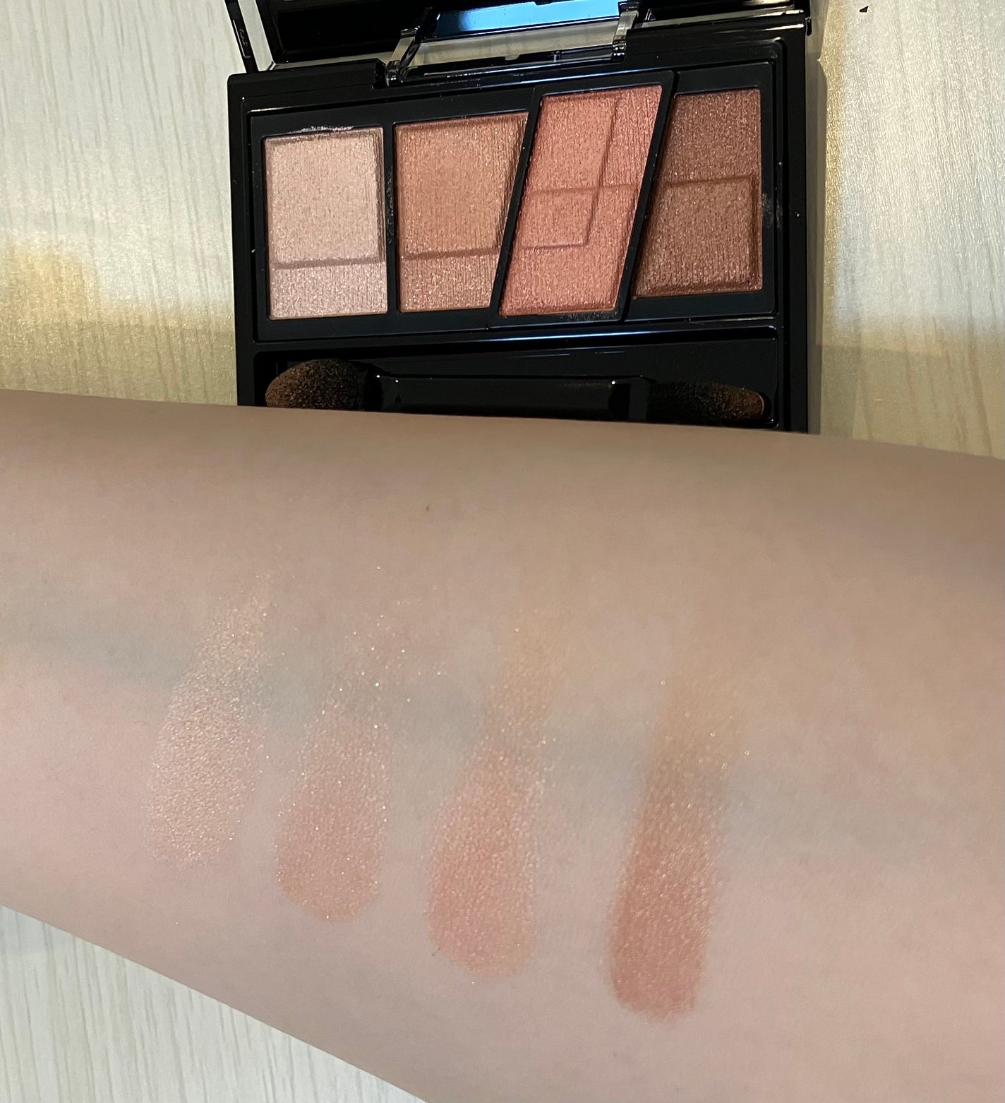 デザイニングブラウンアイズ/KATE/アイシャドウパレットを使ったクチコミ(3枚目)