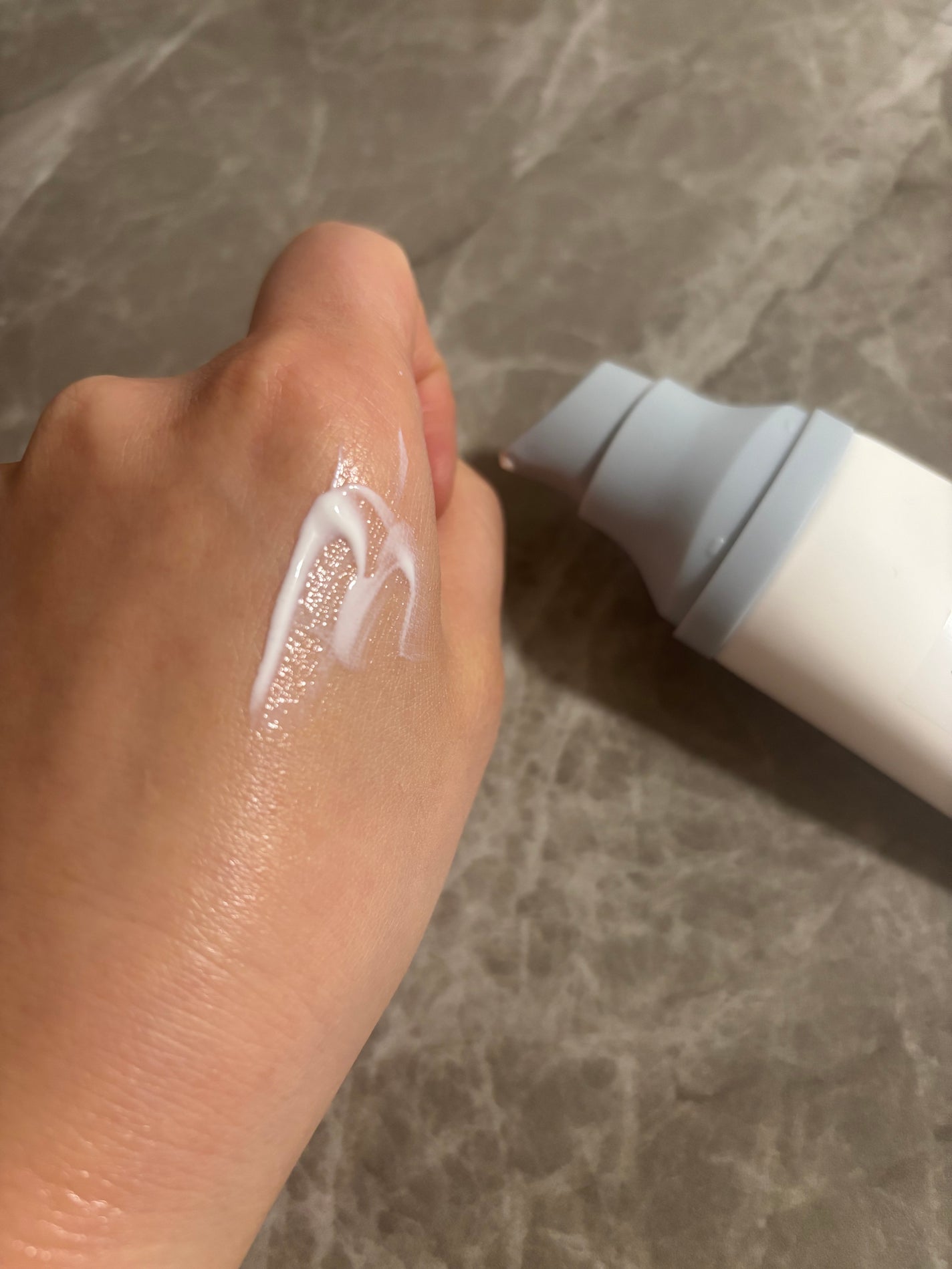 ヒアルーシカ ウォーターフィット サンセラム/SKIN1004/日焼け止めローションを使ったクチコミ(1枚目)