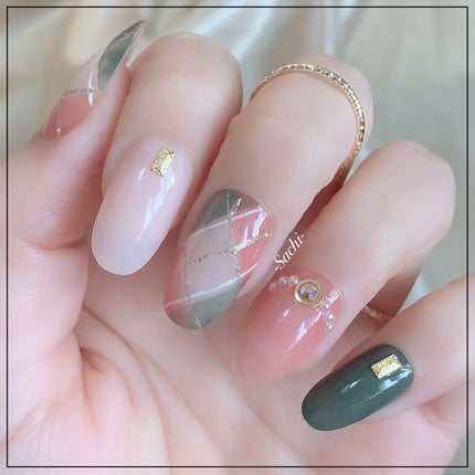 カラフルネイルズ/キャンメイク/マニキュアを使ったクチコミ(2枚目)