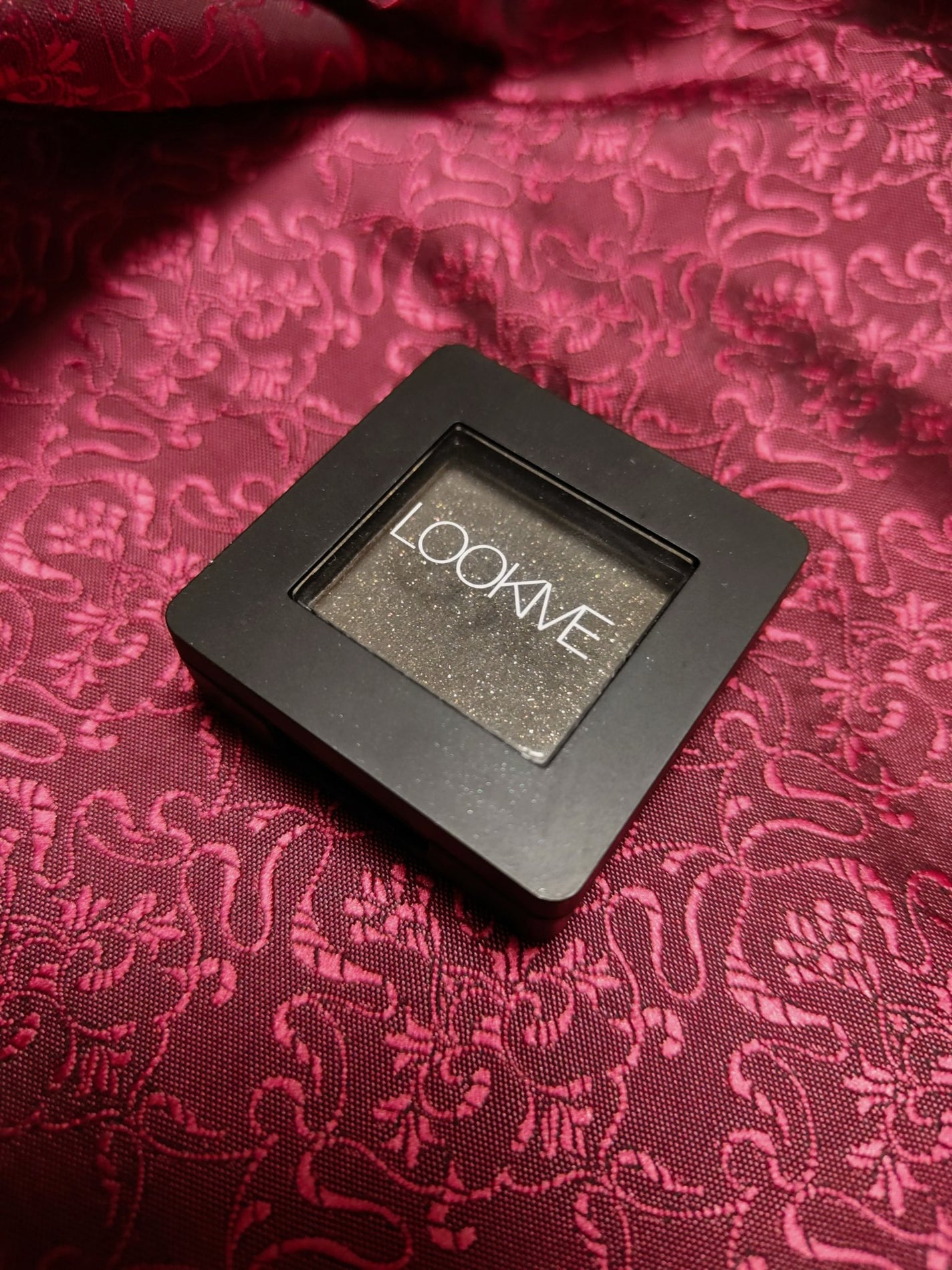 macaronii on LIPS 「LOOKMEシングルアイシャドウ・07OliveGreenダー..」(1枚目)