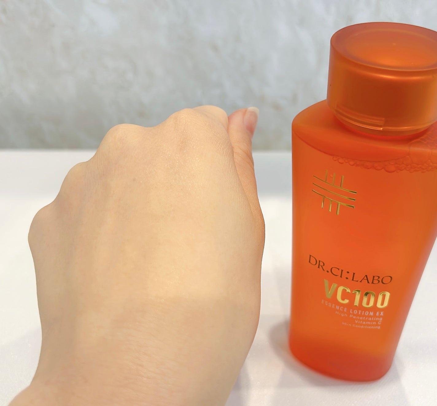 フォロバ100 mappi on LIPS 「DR.CI:LABOVC100エッセンスローションEX\100..」(8枚目)