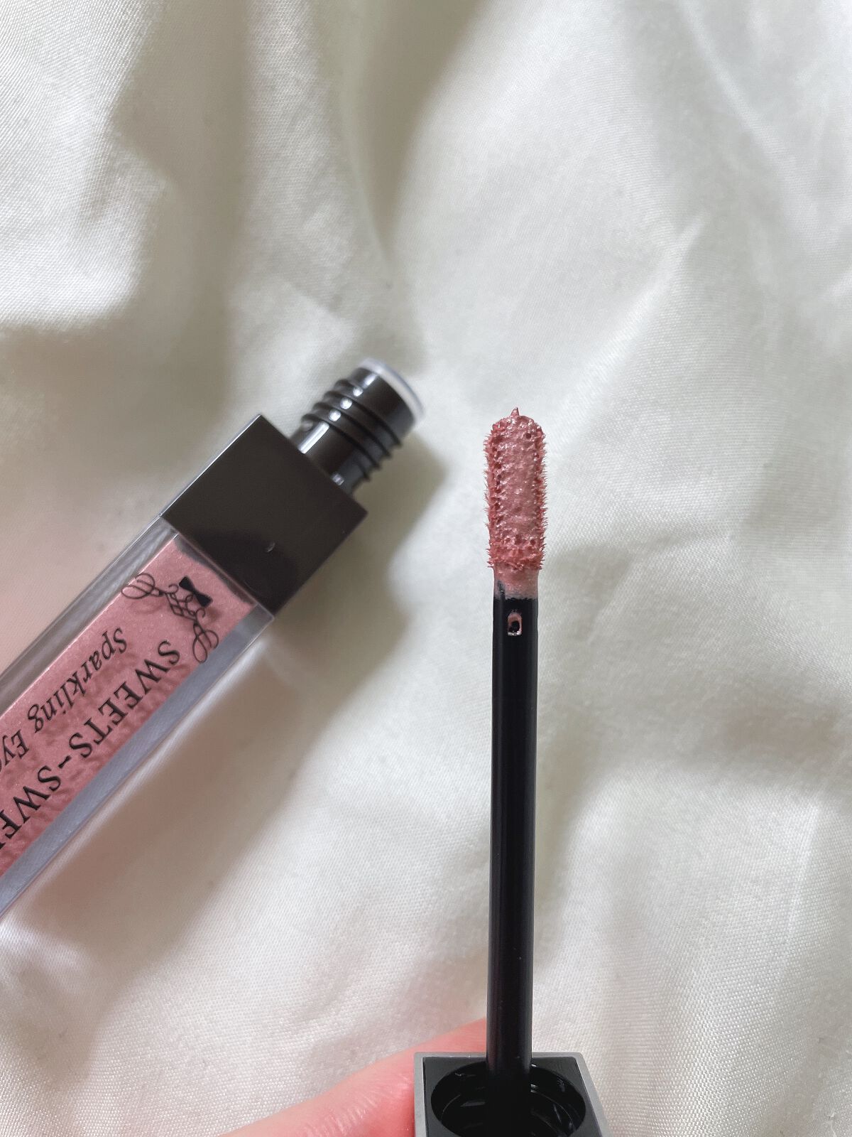 スパークリングアイグロス/スウィーツ スウィーツ/リキッドアイシャドウを使ったクチコミ（3枚目）