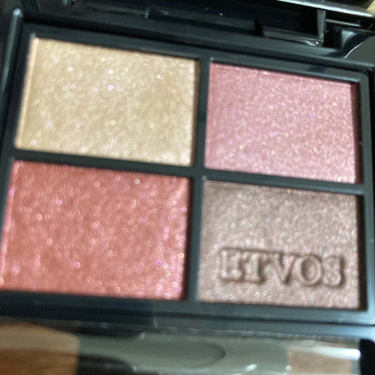 ミネラルクラッシィシャドー/エトヴォス/アイシャドウパレットを使ったクチコミ(5枚目)