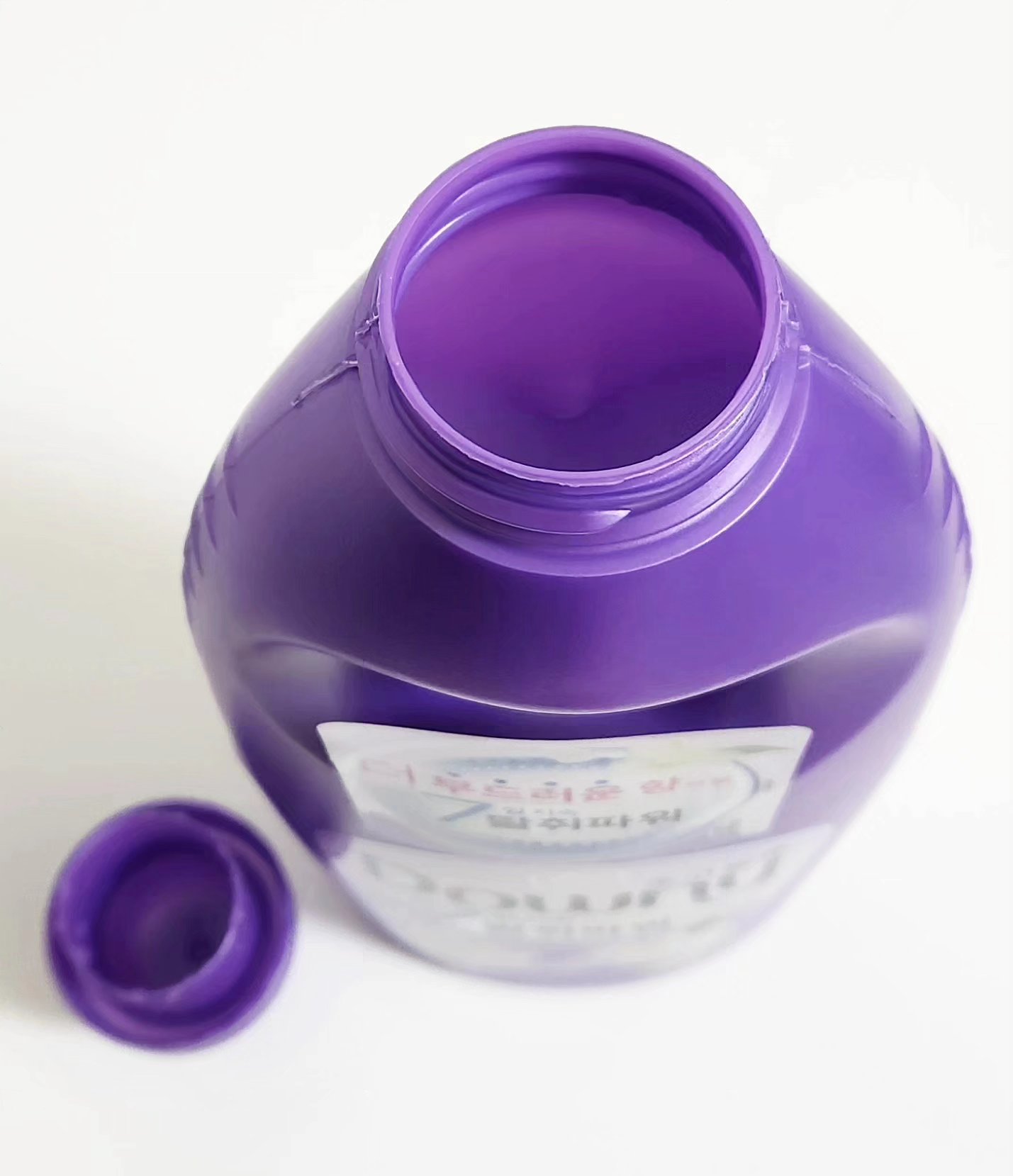 コリアンダウニー　ホワイトリリーの香り/コリアンダウニー/柔軟剤を使ったクチコミ（2枚目）