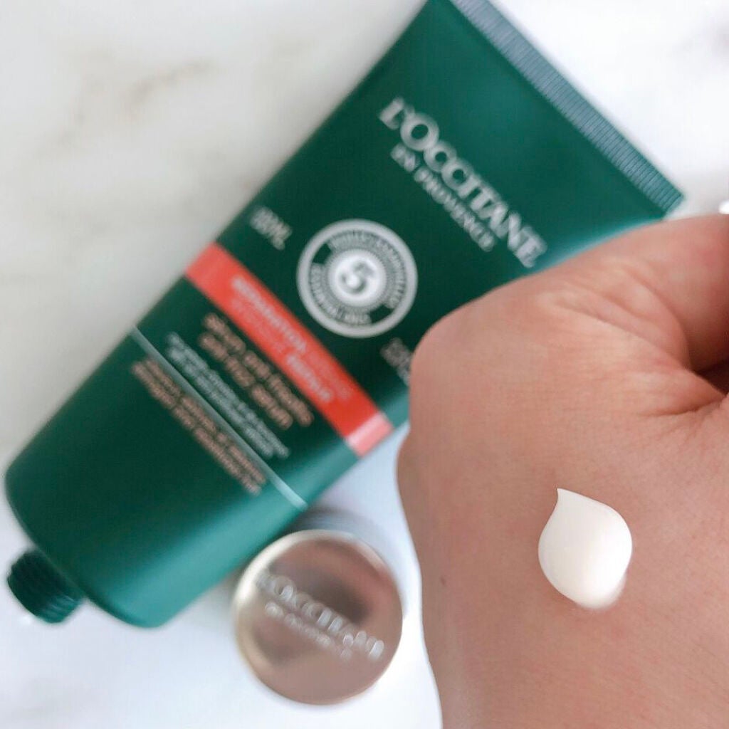 ファイブハーブス リペアリングヘアミルクセラム/L'OCCITANE/ヘアミルクを使ったクチコミ(2枚目)