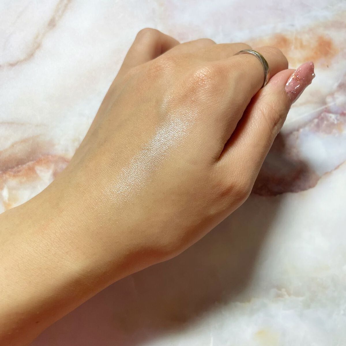 パールグロウハイライト/CEZANNE/パウダーハイライトを使ったクチコミ（2枚目）