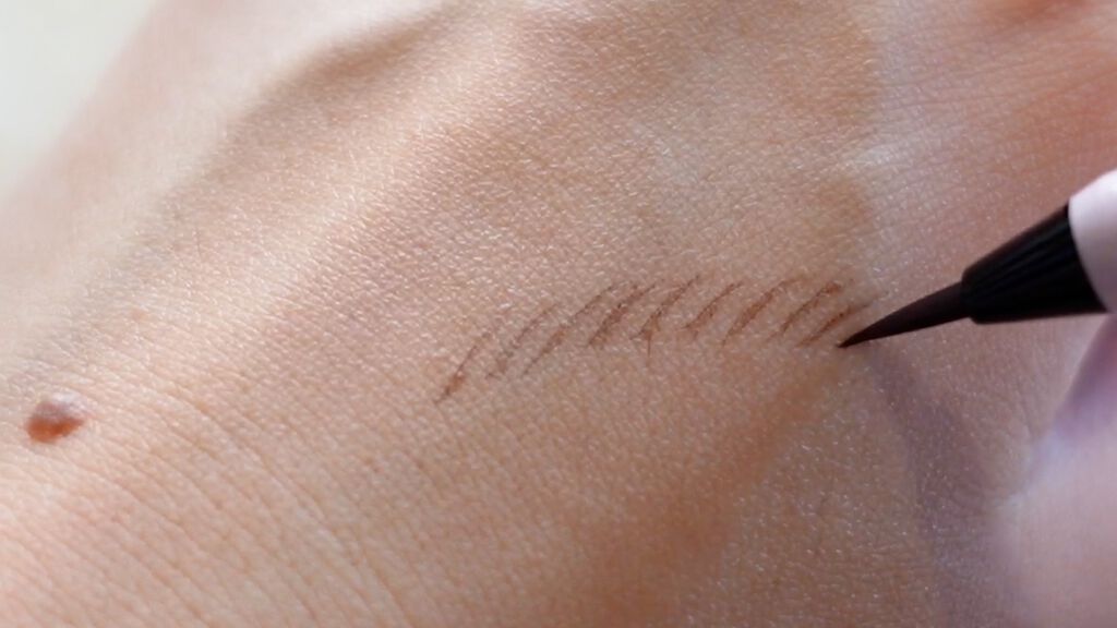 リキッド&パウダー アイブロウ/FASIO/リキッドアイブロウを使ったクチコミ(2枚目)