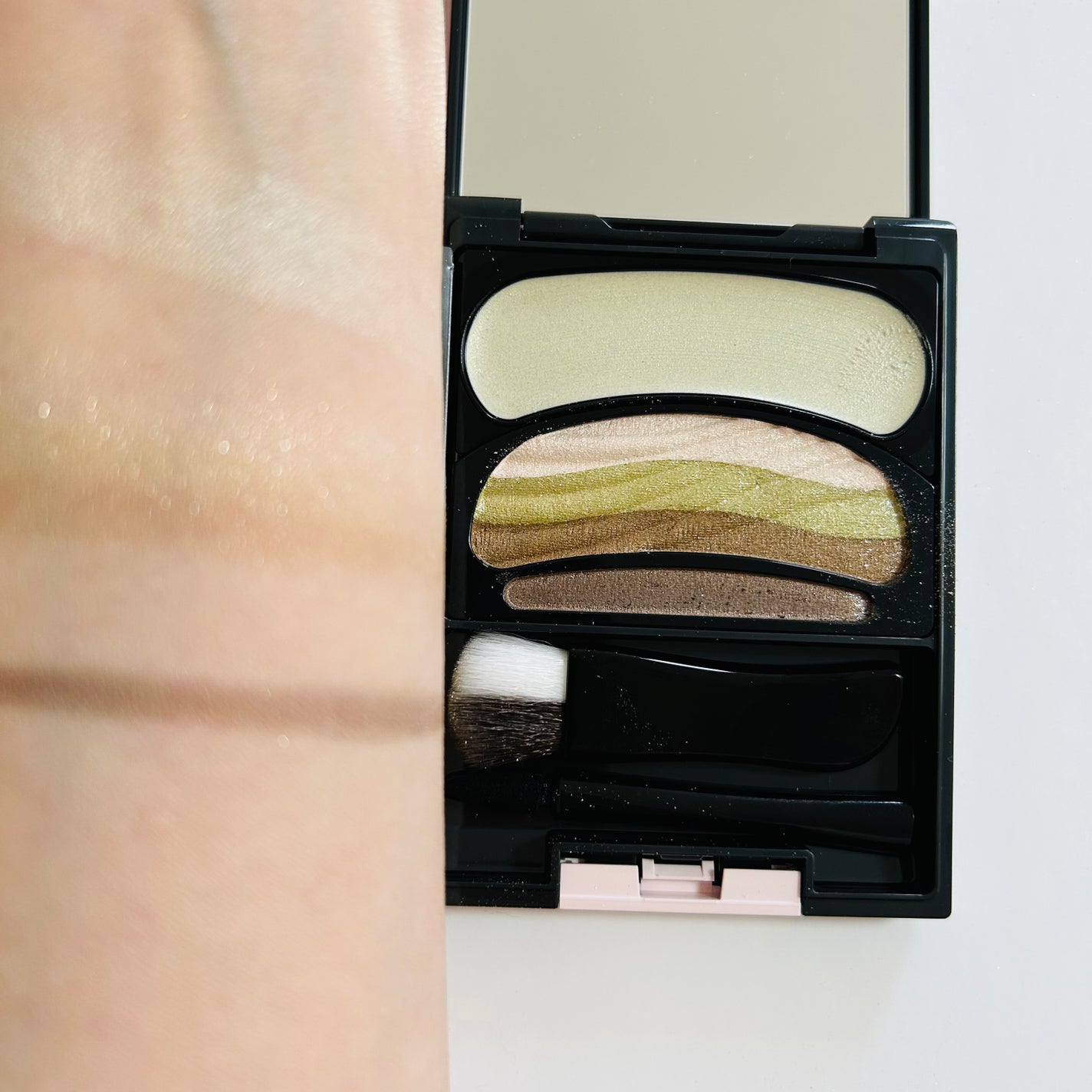 ブラシひと塗りシャドウN/オーブ/アイシャドウパレットを使ったクチコミ(4枚目)