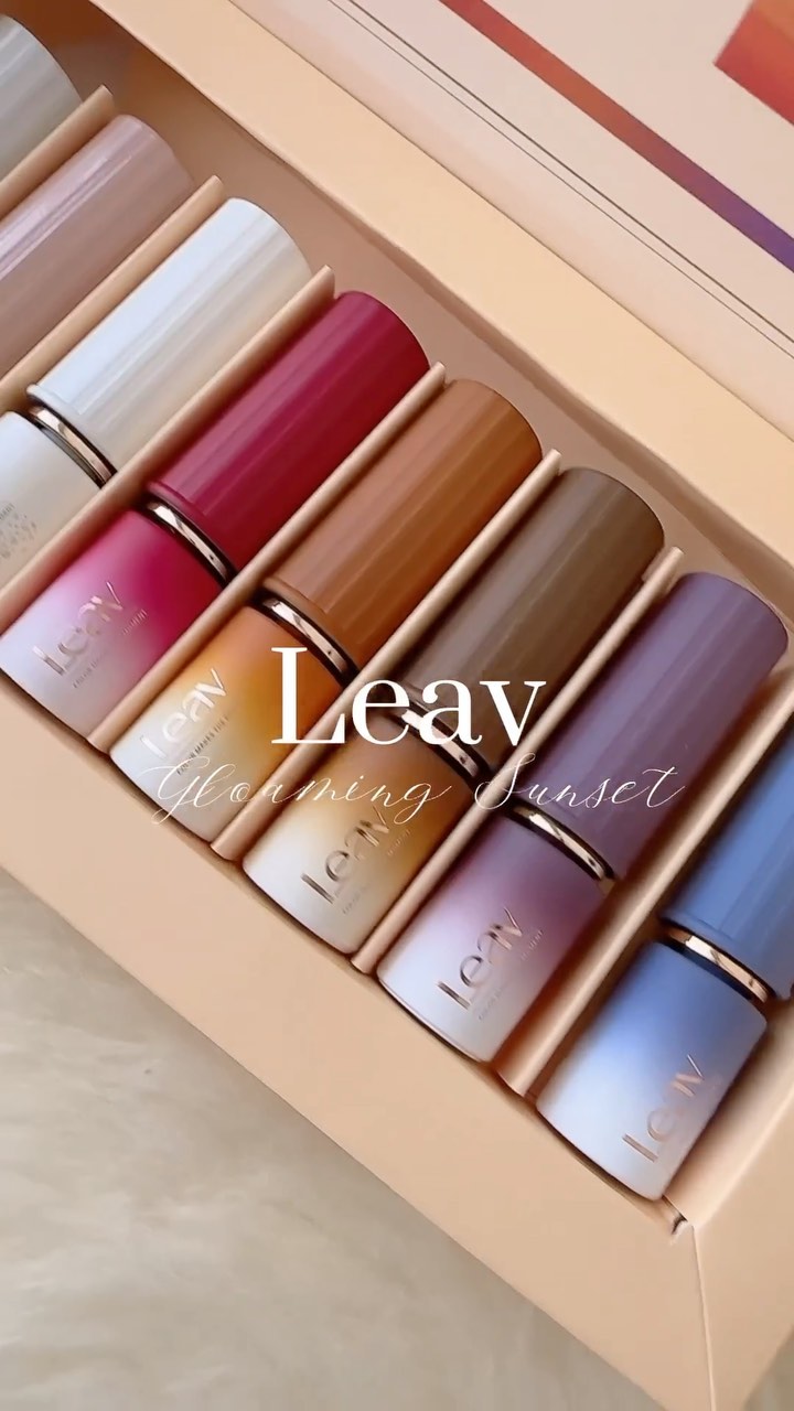 #リアブジェルネイル,#リップスティックジェルネイル,#ジェルネイル,#ネイル,#大人ニュアンスネイル,#ニュアンスネイル,#秋ネイルのネイルデザイン