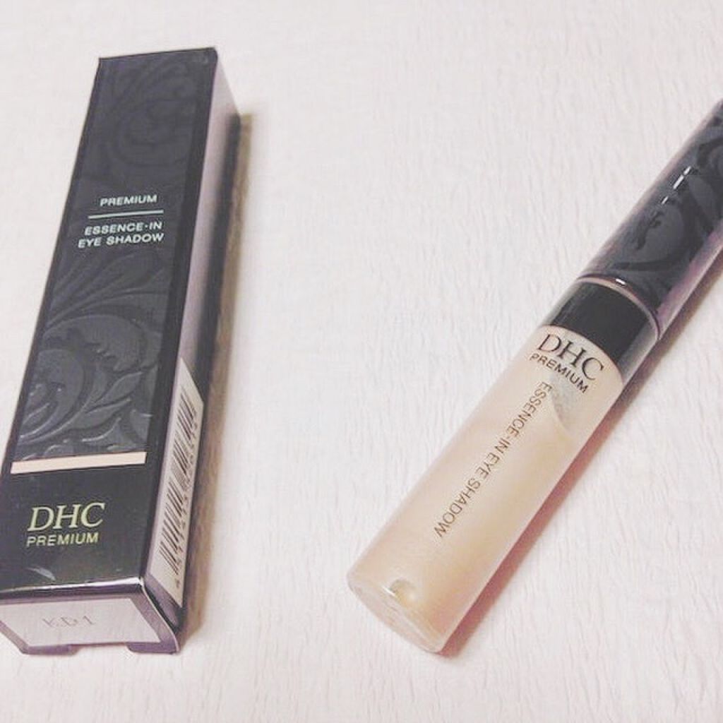 おうか on LIPS 「エッセンスインアイシャドウ🌈上品なキラキラ感✨まぶたの丸みに優..」(1枚目)