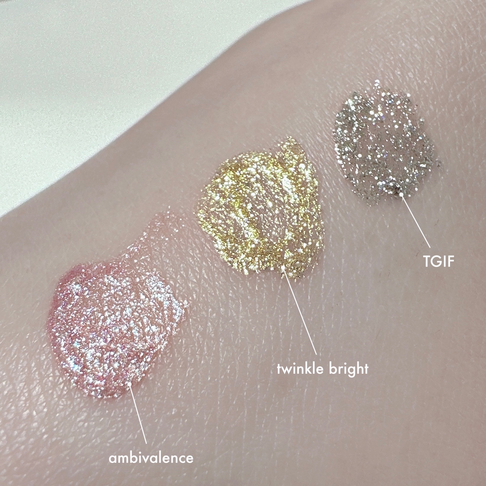 リキッド グリッター J02 Ambivalence/DIDION/グリッターを使ったクチコミ（2枚目）