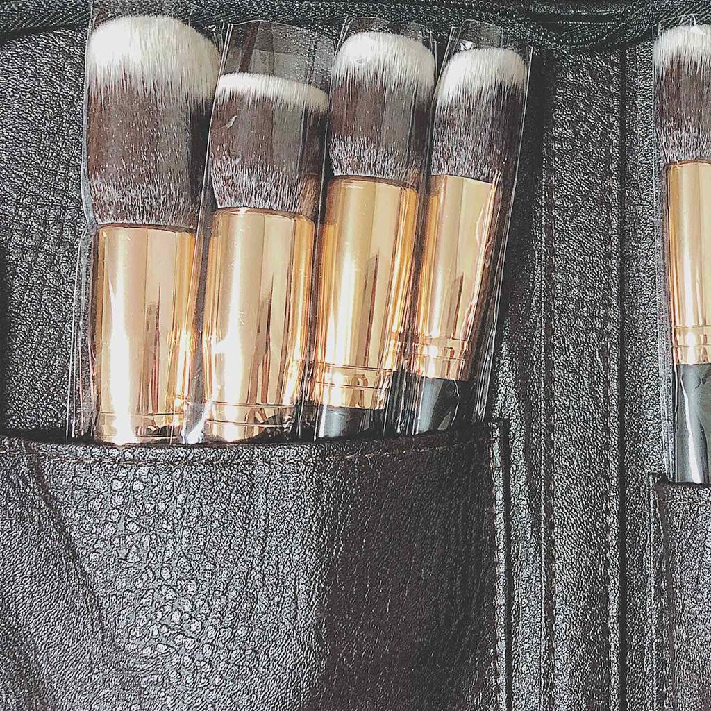 貴族のゴールド メイクブラシ11本セット 化粧ポーチ付き/SIXPLUS/メイクブラシを使ったクチコミ(1枚目)