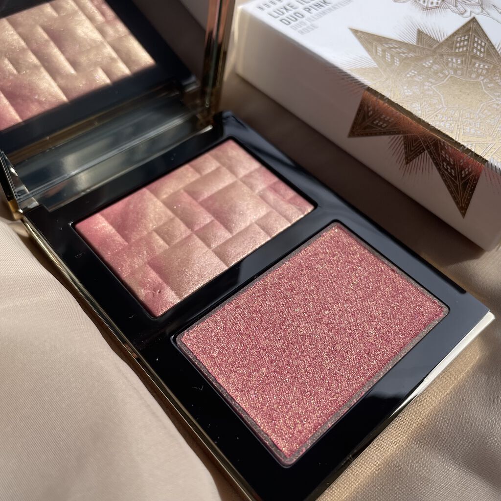 クリスマスメイクにぴったりなハイライター👼⸝⋆
▶︎リュクスイルミネイティングデュオ / ボビイブラウン

ふぇんちーのハイライトも底見えしたことだし
こうゆうかわいこちゃんには目がないので🤤♡♡

ブロンズのほうもかわよかった〜〜
チ