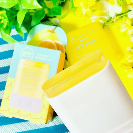 STラディー クリアUVスティック 洋梨シトラスの香り/Rady/日焼け止めスティックを使ったクチコミ(4枚目)