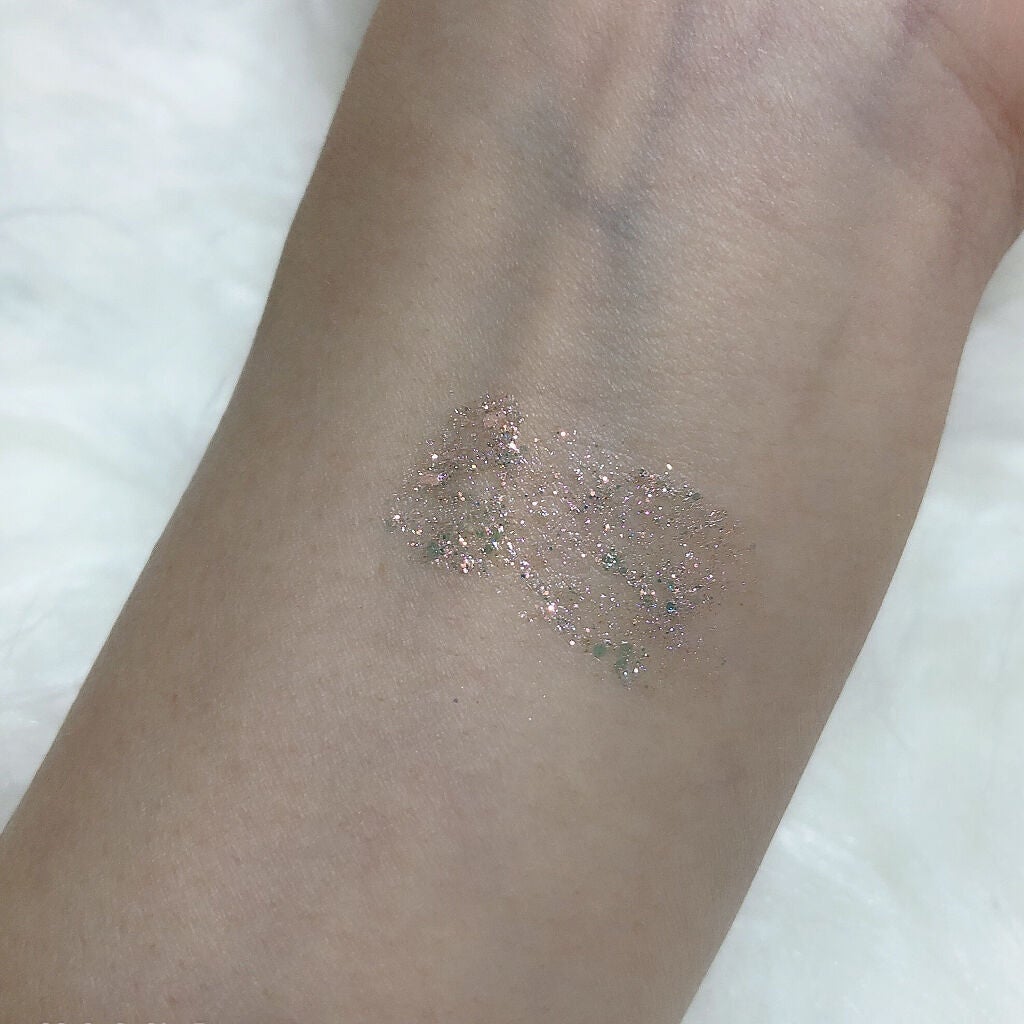 Cherry Love グリッター リキッドアイシャドウ/FlowerKnows/グリッターを使ったクチコミ(2枚目)