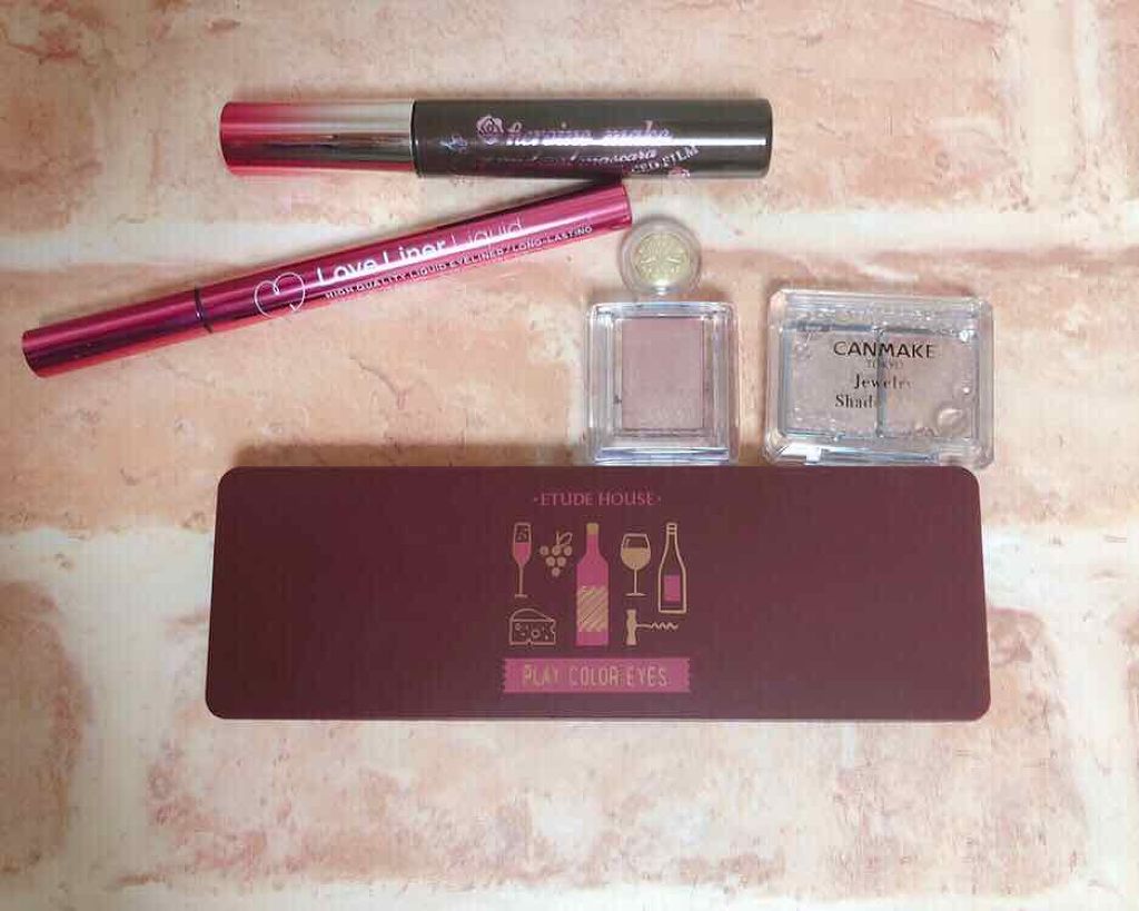 シャドーカスタマイズ/MAJOLICA MAJORCA/単色アイシャドウを使ったクチコミ（3枚目）