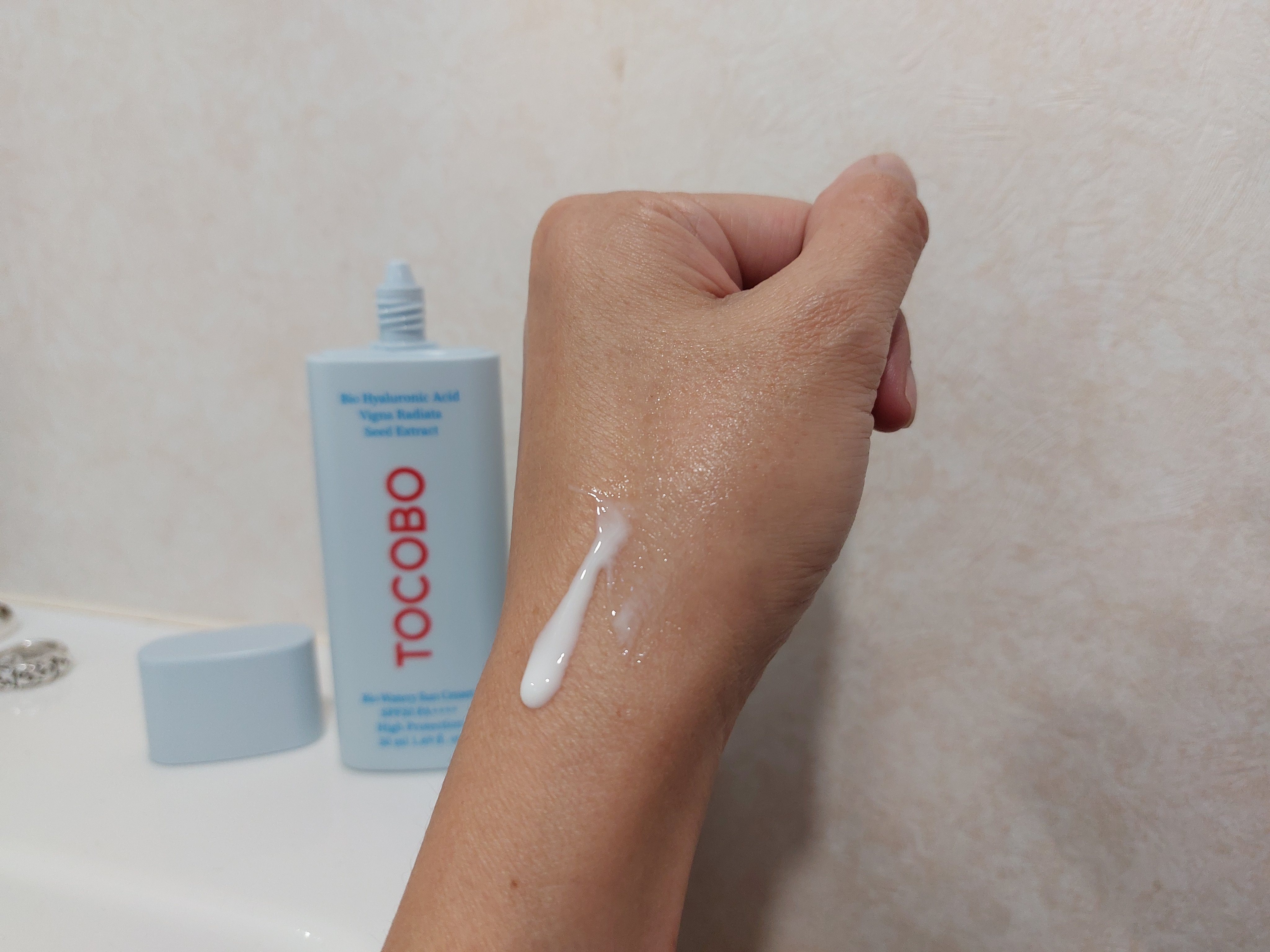 バイオウォータリーサンクリーム/TOCOBO/日焼け止めクリームを使ったクチコミ（3枚目）