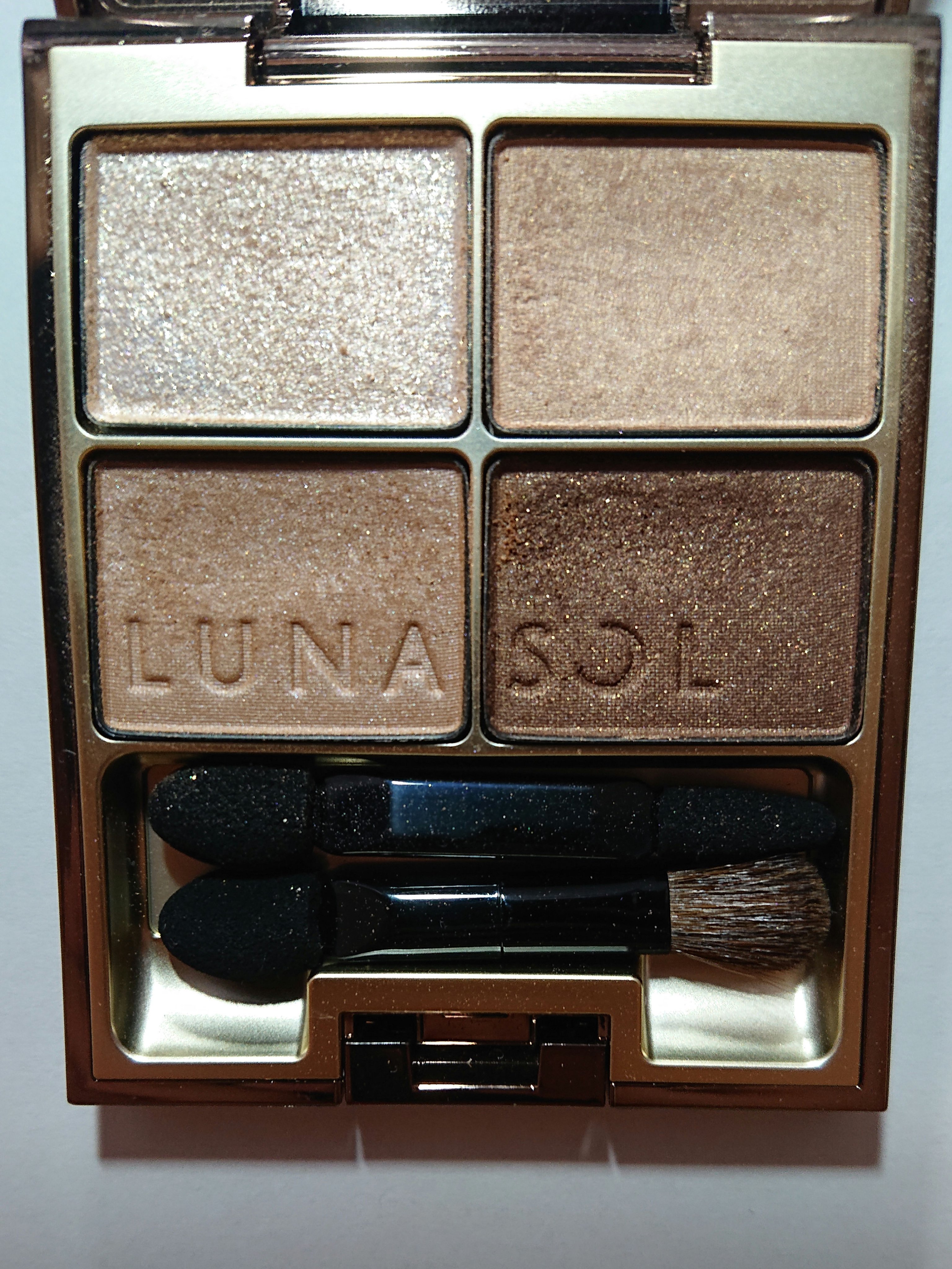スキンモデリングアイズ 01 Beige Beige/LUNASOL/アイシャドウパレットを使ったクチコミ（1枚目）