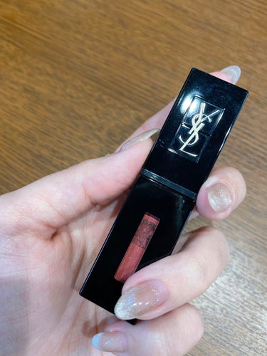 ルージュ ピュールクチュール ヴェルニ ヴィニルクリーム No.407 カーミンセッション/YVES SAINT LAURENT BEAUTE/口紅を使ったクチコミ（1枚目）