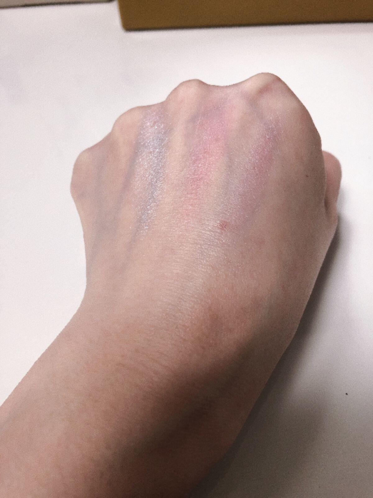 チアミーティアラアイシャドウ3色パレットスマイル/セリア/アイシャドウパレットを使ったクチコミ(3枚目)