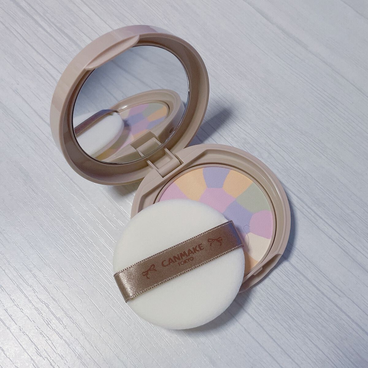 マシュマロフィニッシュパウダー　～Abloom～/キャンメイク/プレストパウダーを使ったクチコミ（3枚目）