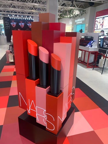 NARS アフターグロー リップバームのクチコミ「最終日💄✨

NARZのイベント行ってきました🥺💓
今日が最終日という事でした🌟
あらゆる色の.....」（2枚目）