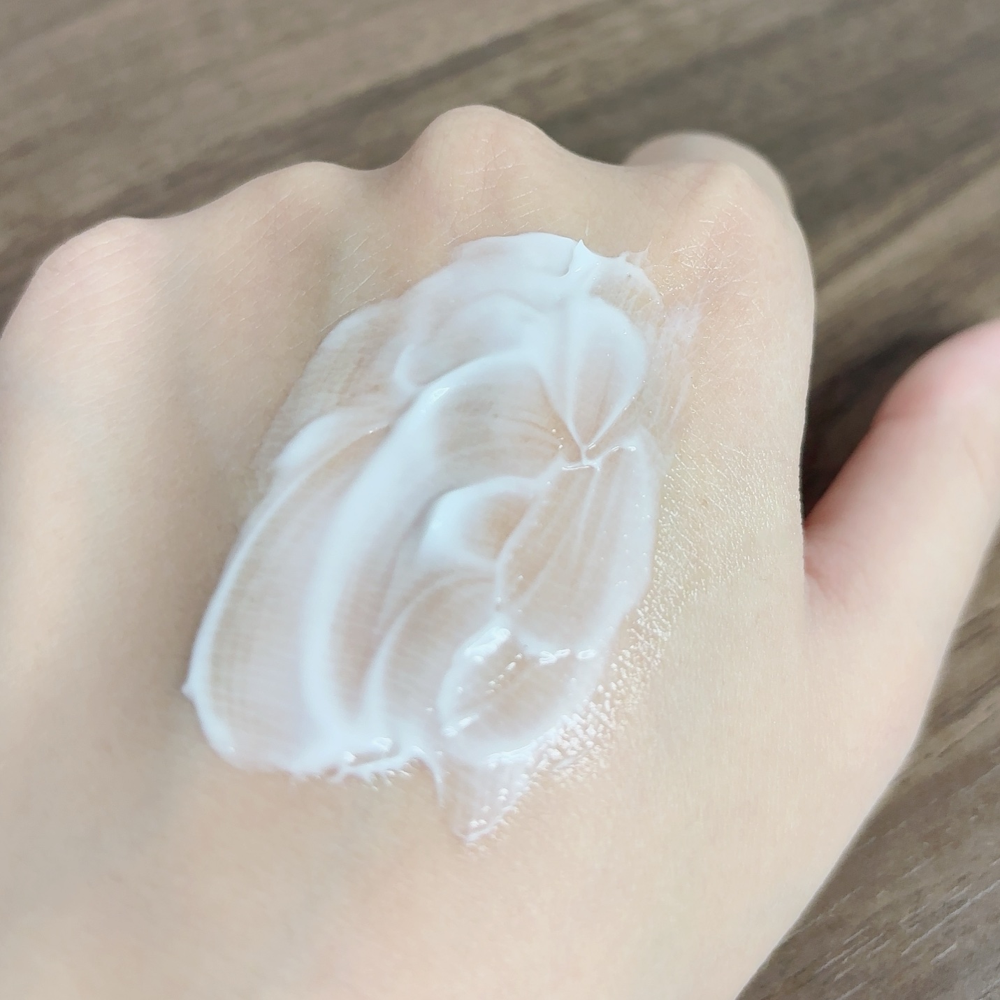 カネボウ フレッシュ デイ クリーム/KANEBO/化粧下地を使ったクチコミ（3枚目）