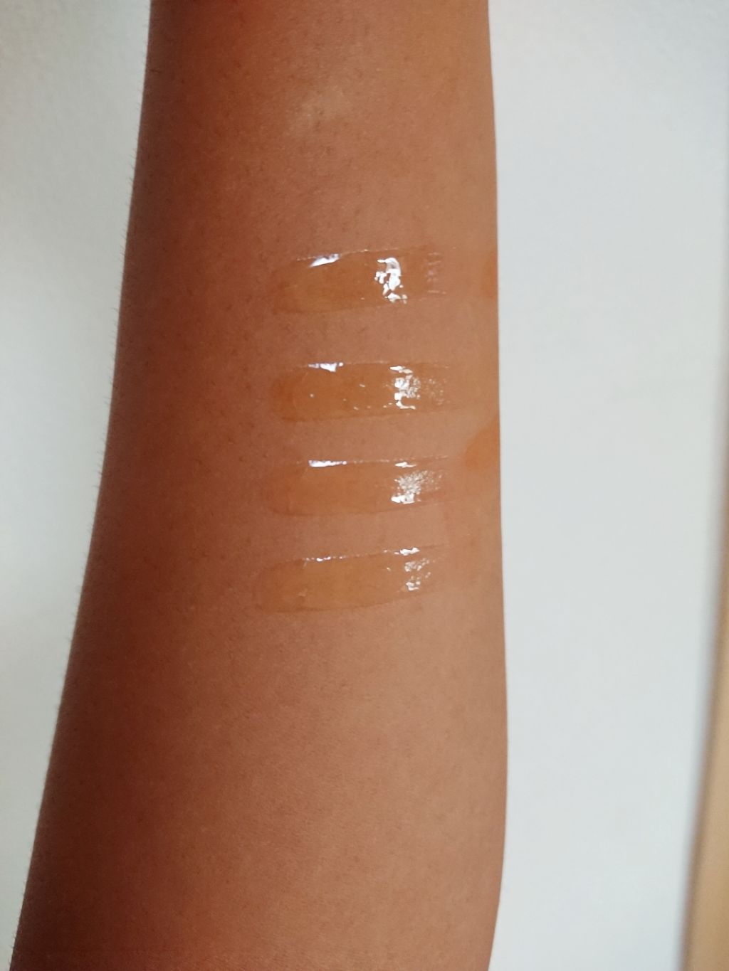 リップモイストオイル メロウオレンジ/crayontouch-me/リップオイルを使ったクチコミ（2枚目）