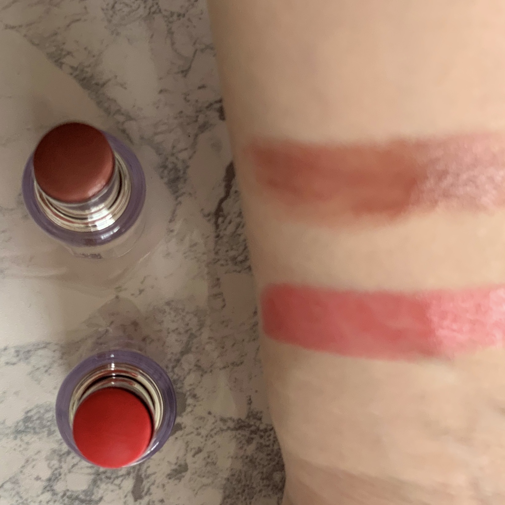 ボンディンググロウリップスティック/Laka/口紅を使ったクチコミ（3枚目）