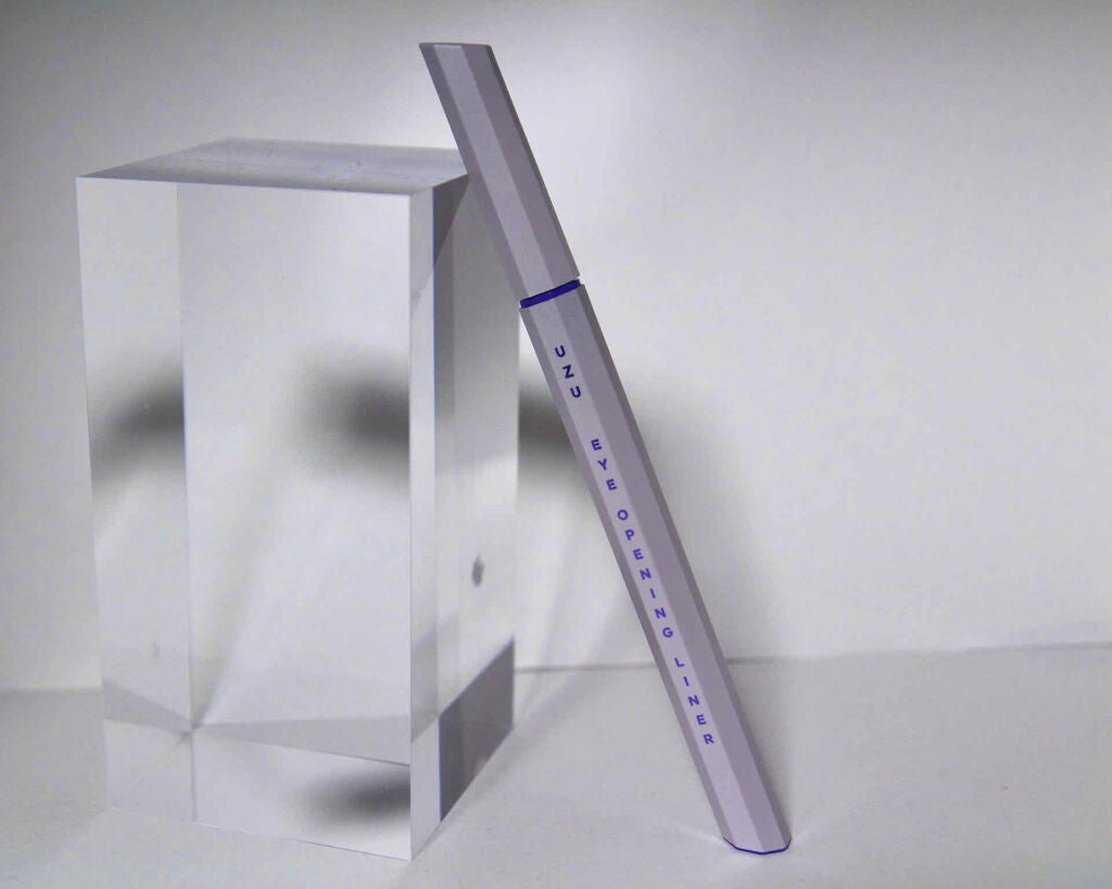 EYE OPENING LINER/UZU BY FLOWFUSHI/リキッドアイライナーを使ったクチコミ(1枚目)